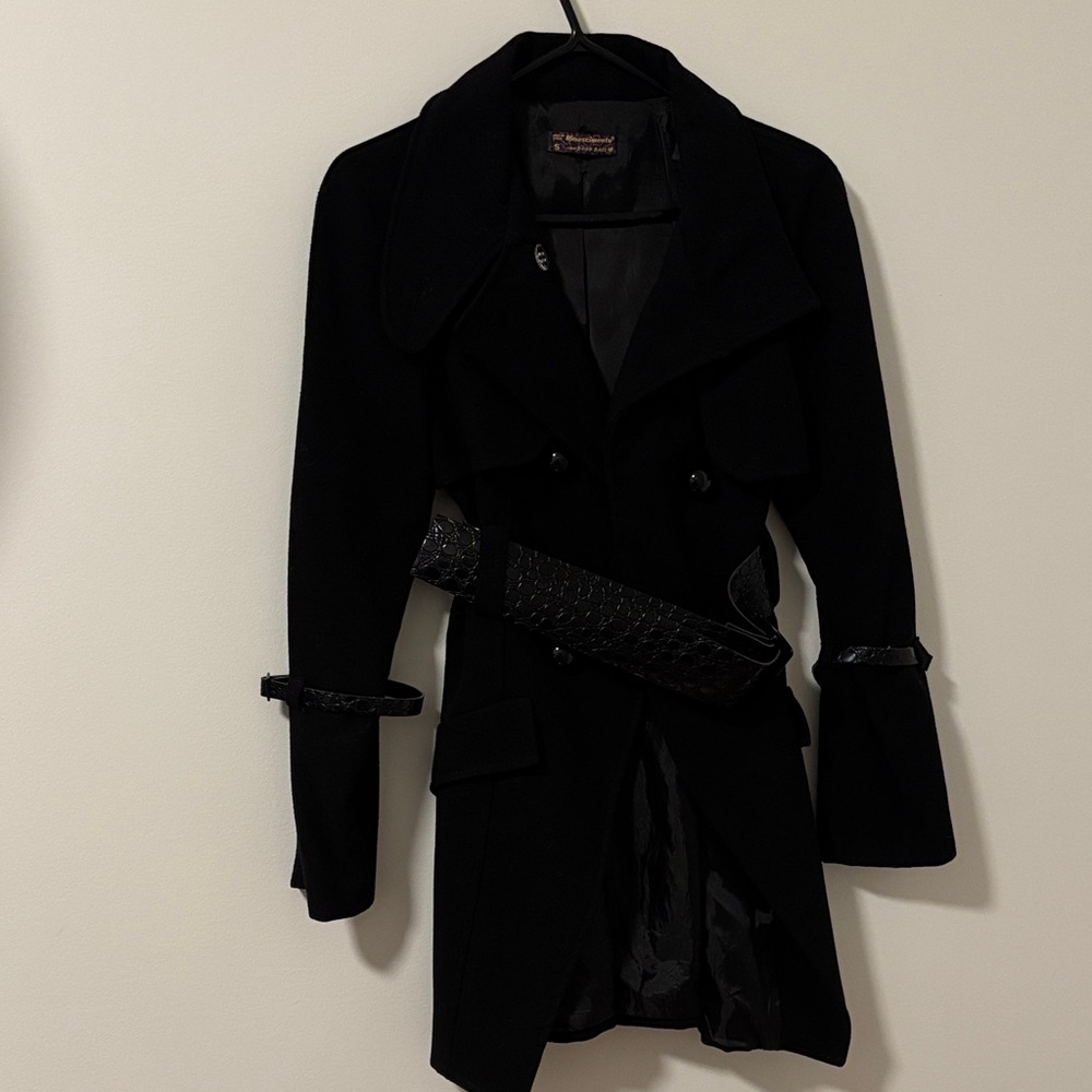Rinascimento Women's Black Coat with Belt Size Small